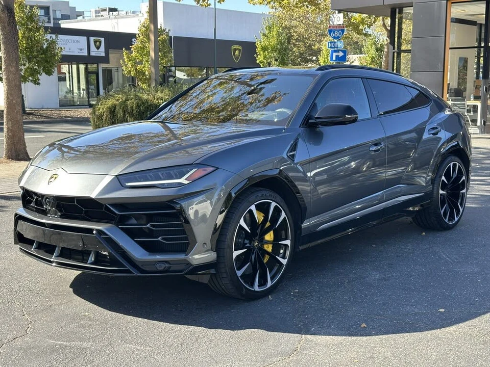 2020 Lamborghini Urus - Image 3 of 30