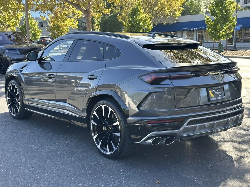2020 Lamborghini Urus - Image 12 of 30