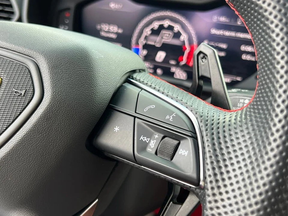 2020 Lamborghini Urus - Image 28 of 31