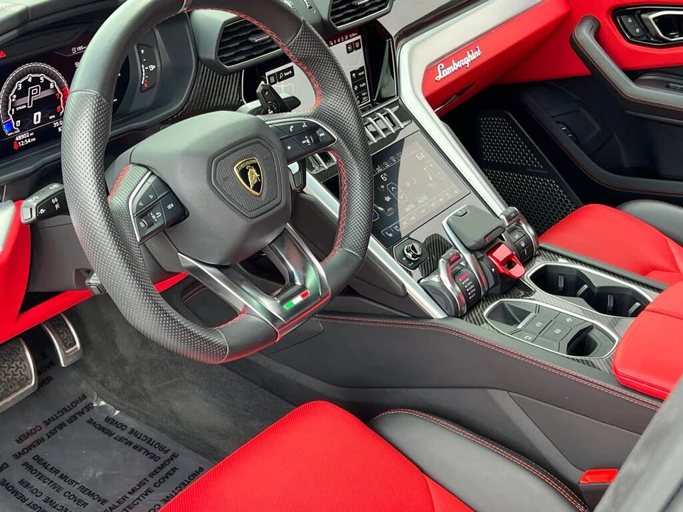 2020 Lamborghini Urus - Image 2 of 31