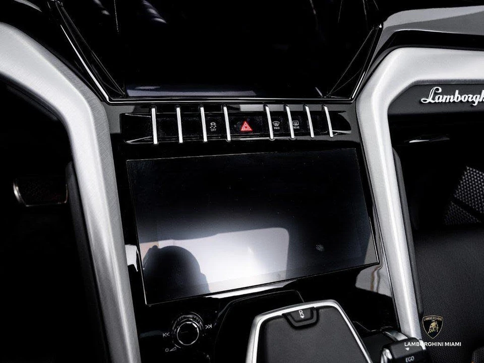 2020 Lamborghini Urus - Image 26 of 31