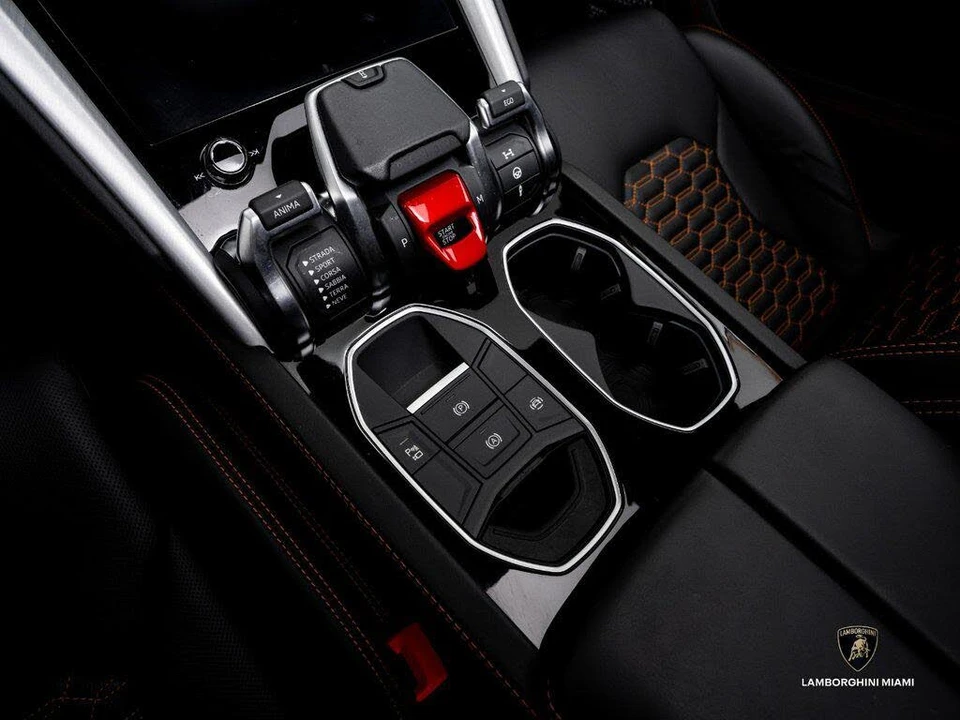 2020 Lamborghini Urus - Image 27 of 31