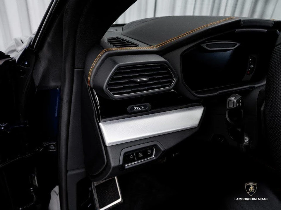 2020 Lamborghini Urus - Image 23 of 31