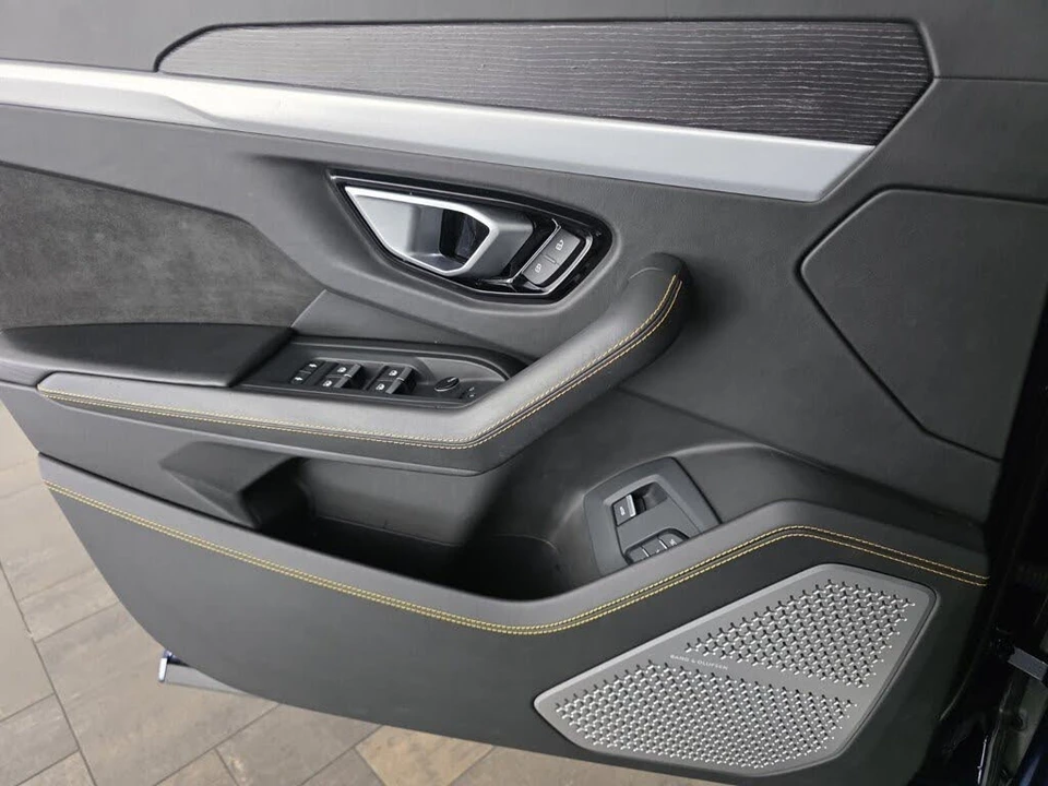 2020 Lamborghini Urus - Image 20 of 27