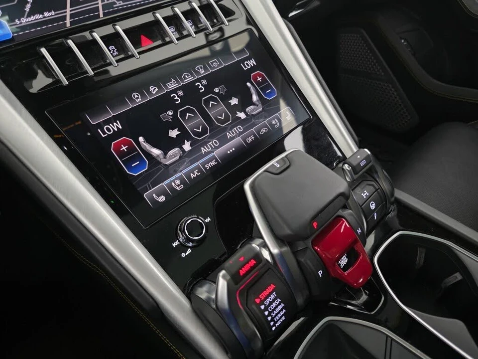 2020 Lamborghini Urus - Image 18 of 27