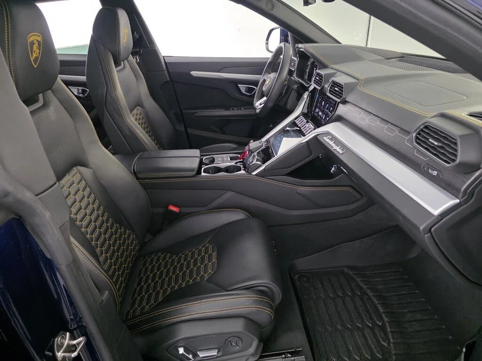 2020 Lamborghini Urus - Image 22 of 27
