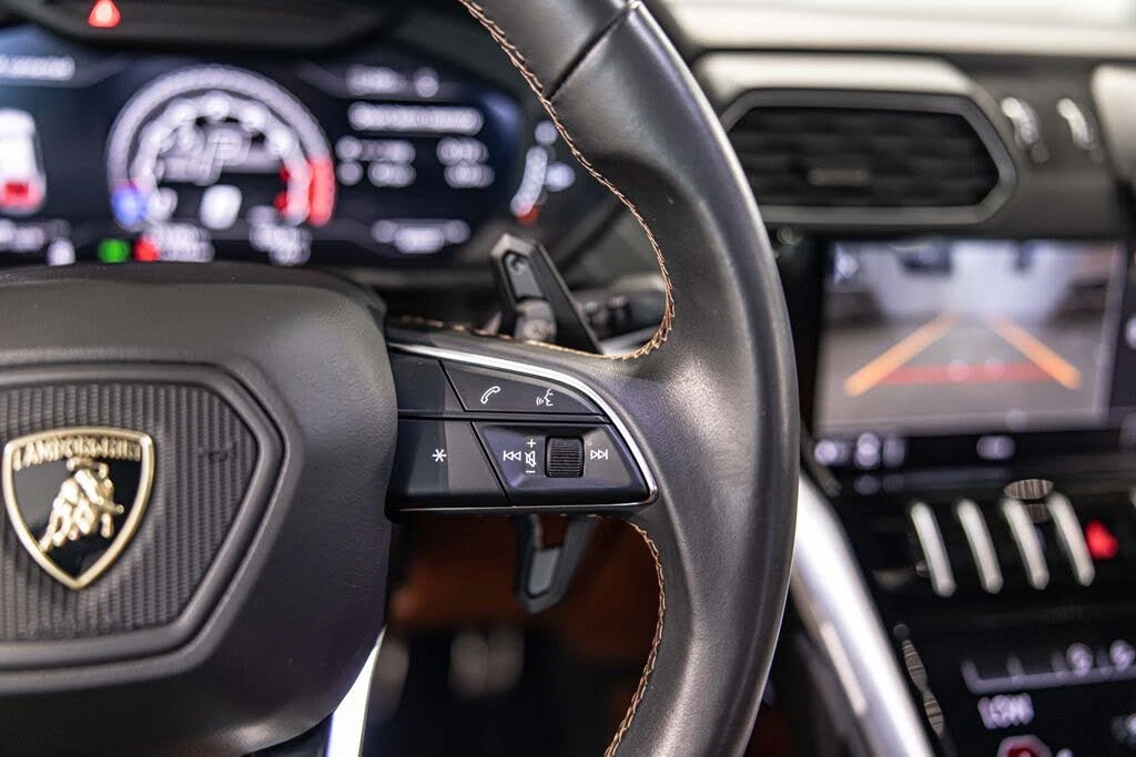 2020 Lamborghini Urus - Image 24 of 31