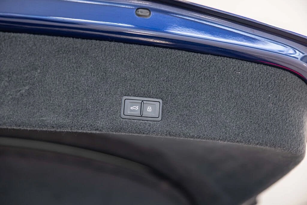 2020 Lamborghini Urus - Image 16 of 31