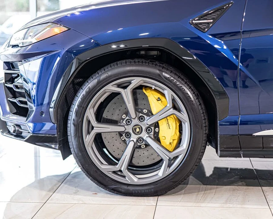 2020 Lamborghini Urus - Image 8 of 31