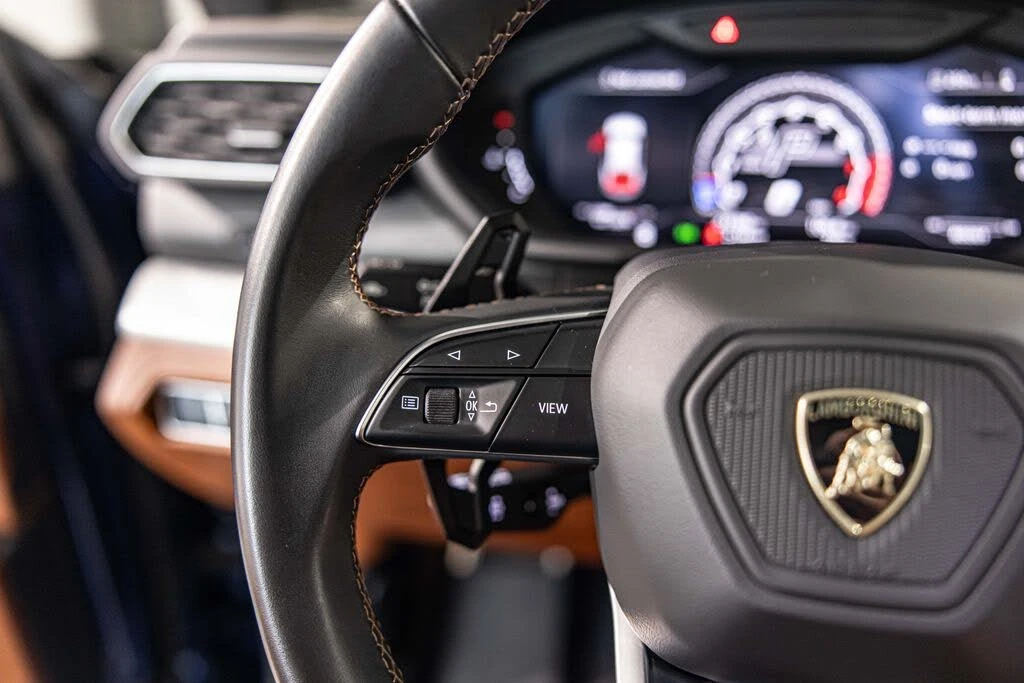 2020 Lamborghini Urus - Image 23 of 31