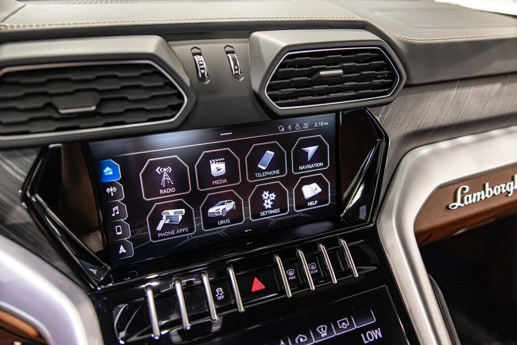 2020 Lamborghini Urus - Image 25 of 31
