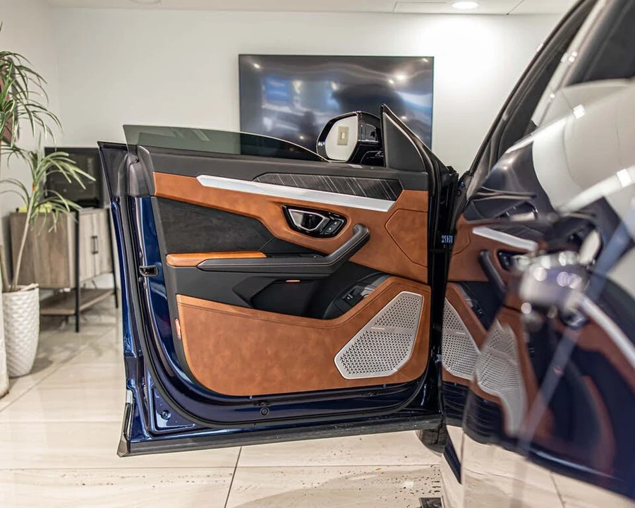 2020 Lamborghini Urus - Image 31 of 31