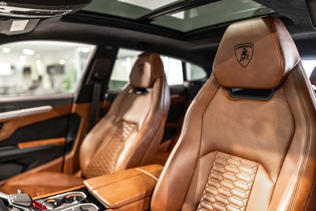 2020 Lamborghini Urus - Image 17 of 31