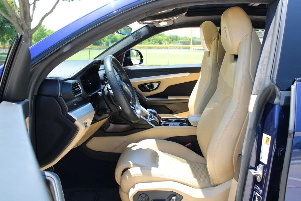 2020 Lamborghini Urus - Image 17 of 31