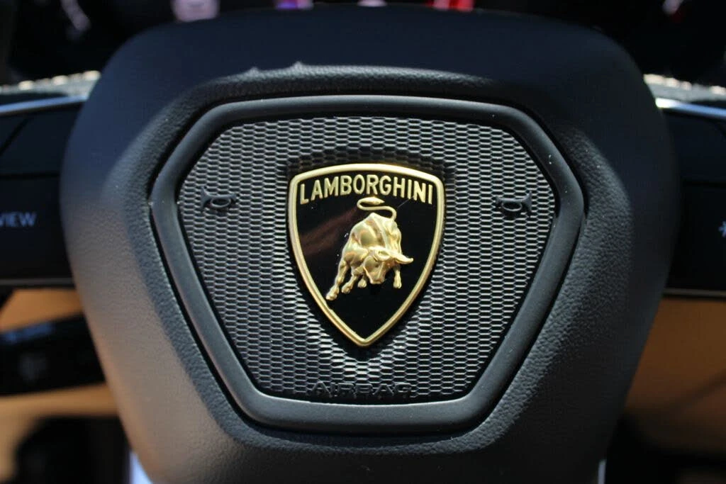 2020 Lamborghini Urus - Image 27 of 31