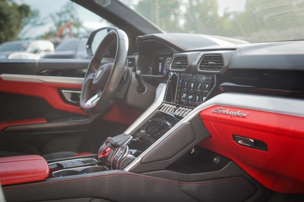 2020 Lamborghini Urus - Image 13 of 20