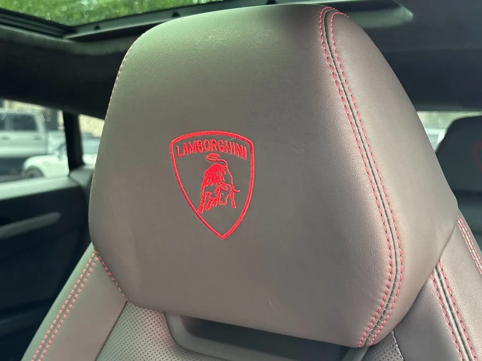 2020 Lamborghini Urus - Image 13 of 31