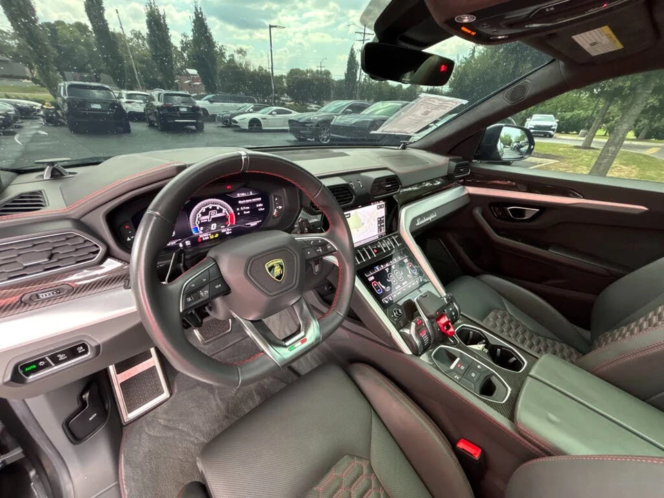2020 Lamborghini Urus - Image 11 of 31