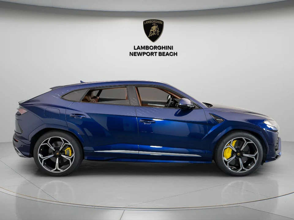 2020 Lamborghini Urus - Image 8 of 24