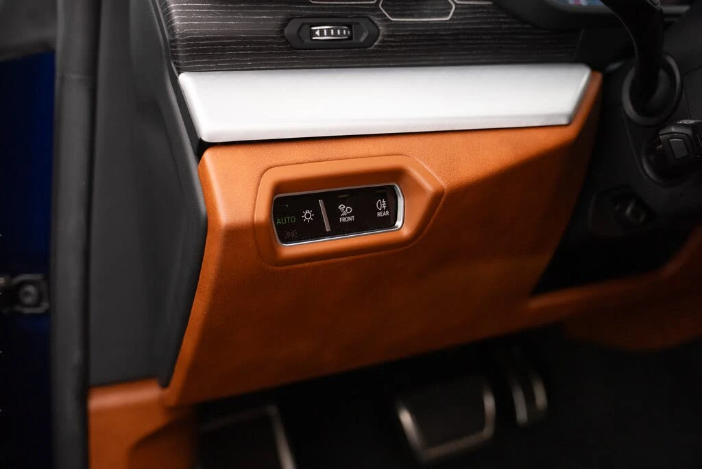 2020 Lamborghini Urus - Image 16 of 24
