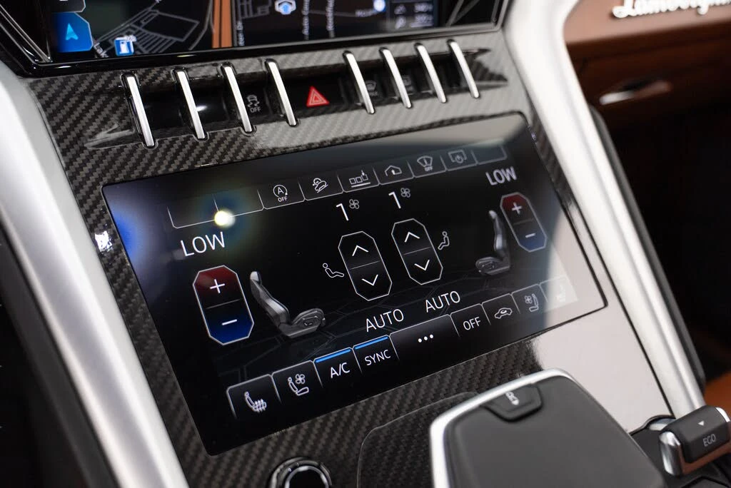 2020 Lamborghini Urus - Image 18 of 24