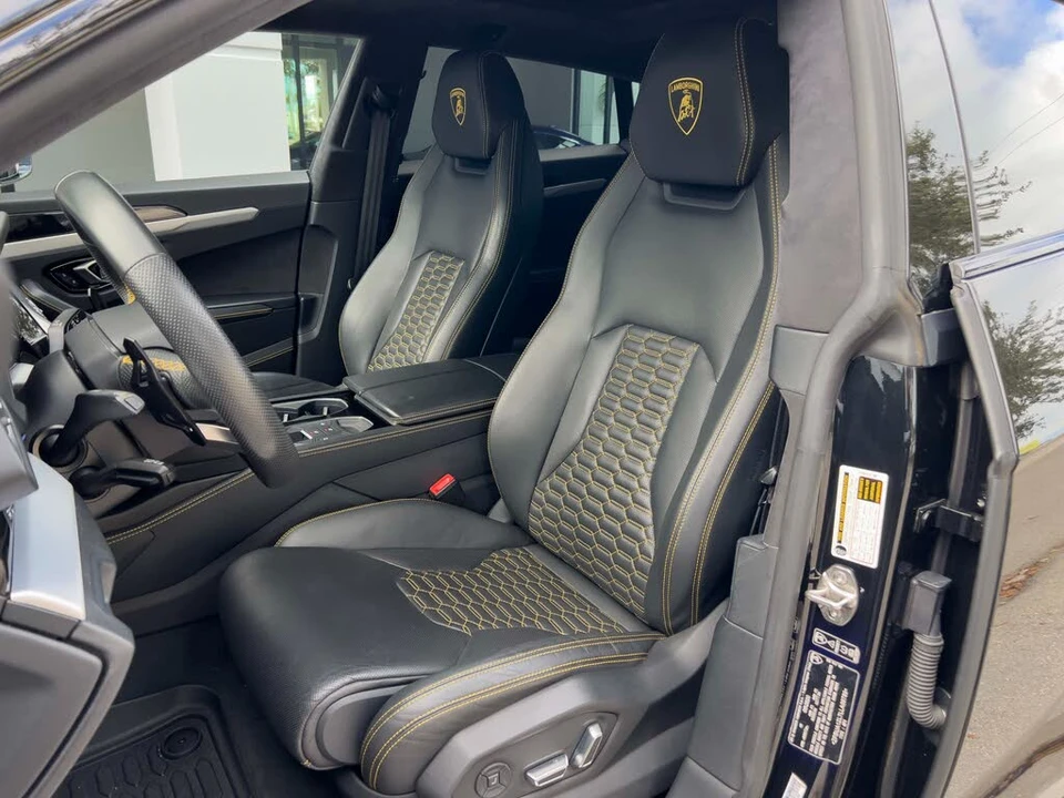 2020 Lamborghini Urus - Image 17 of 31