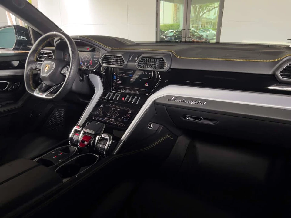 2020 Lamborghini Urus - Image 23 of 31
