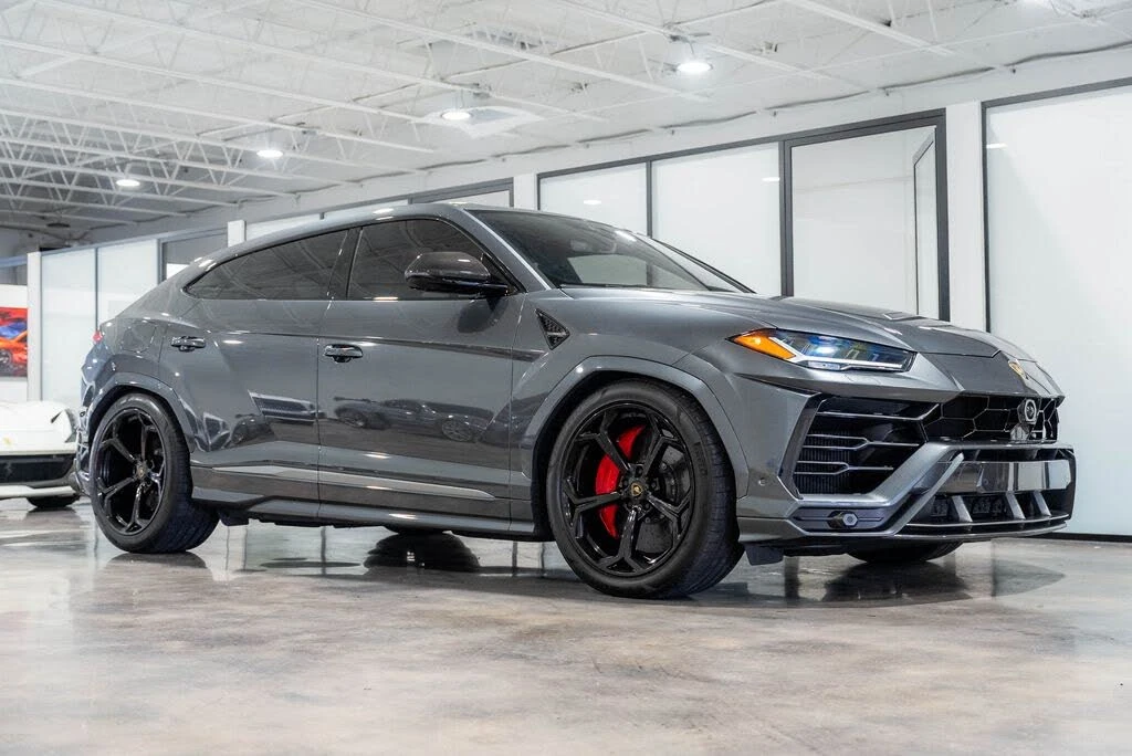 2020 Lamborghini Urus - Image 2 of 31