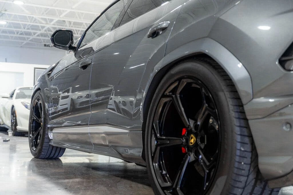 2020 Lamborghini Urus - Image 30 of 31