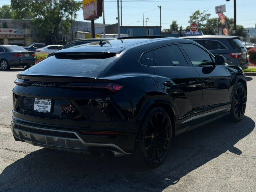 2020 Lamborghini Urus - Image 9 of 31
