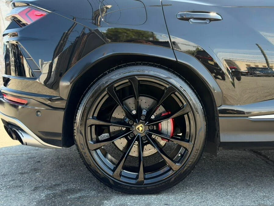 2020 Lamborghini Urus - Image 21 of 31