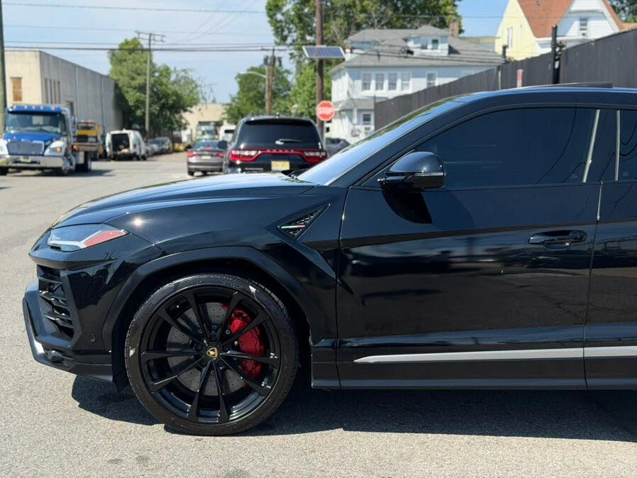 2020 Lamborghini Urus - Image 3 of 31