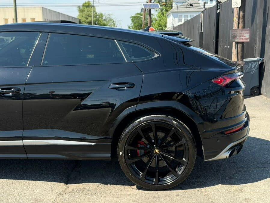 2020 Lamborghini Urus - Image 5 of 31