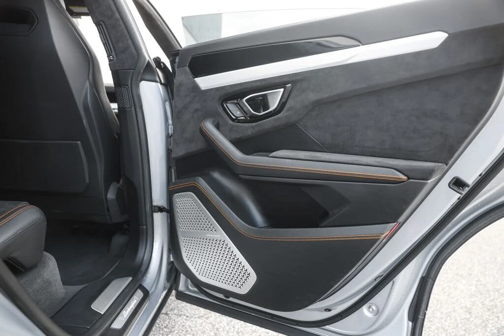 2020 Lamborghini Urus - Image 26 of 31