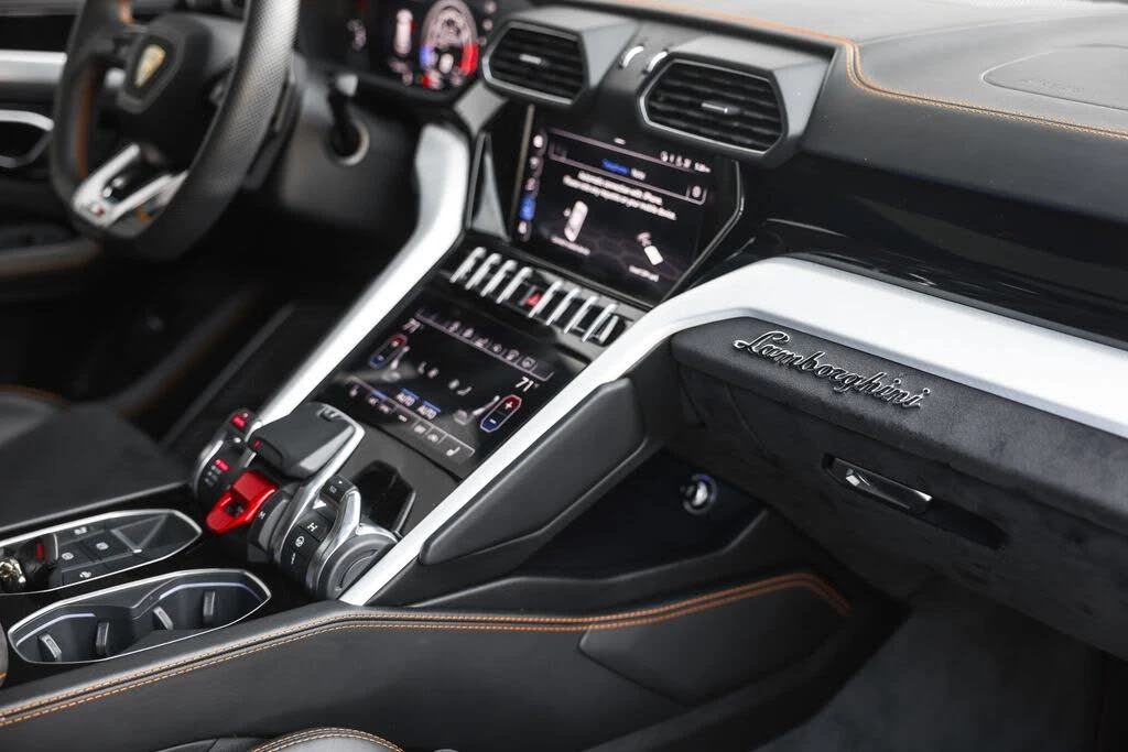 2020 Lamborghini Urus - Image 21 of 31
