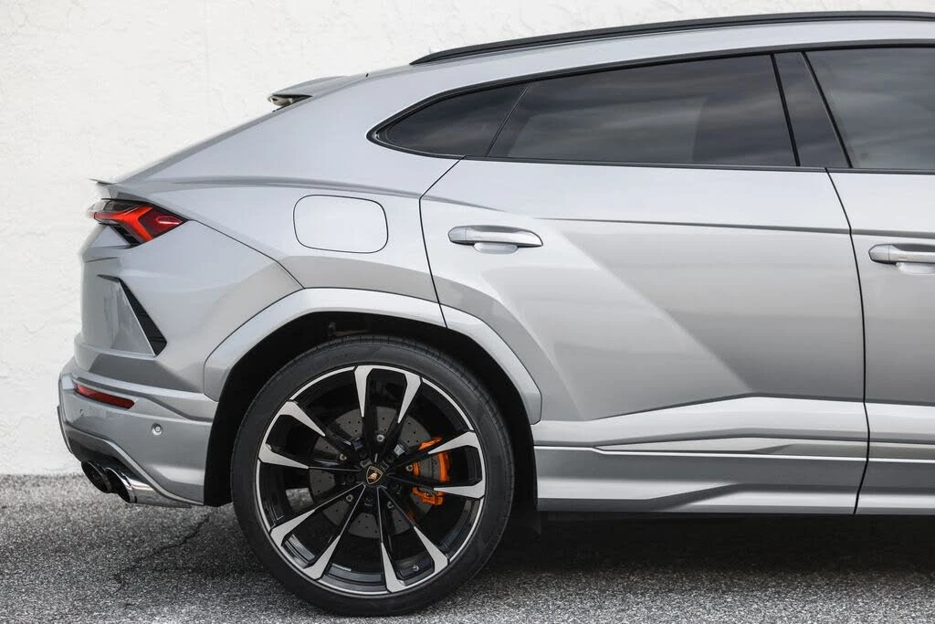 2020 Lamborghini Urus - Image 3 of 31