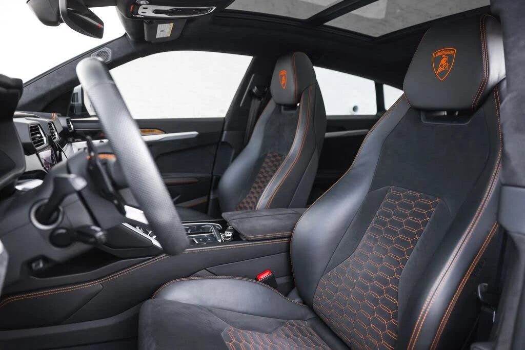 2020 Lamborghini Urus - Image 29 of 31