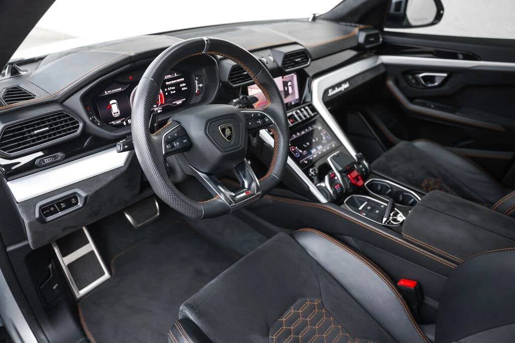 2020 Lamborghini Urus - Image 28 of 31