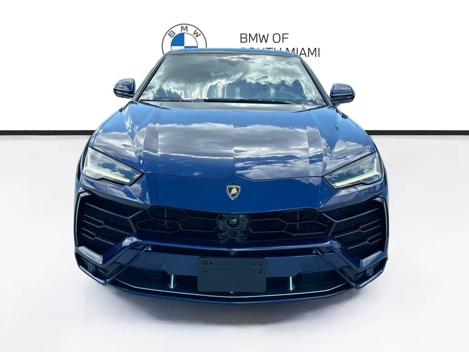 2020 Lamborghini Urus - Image 2 of 31