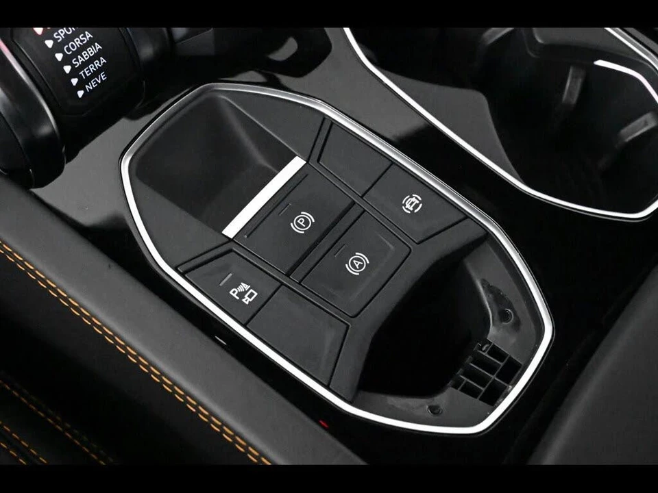 2020 Lamborghini Urus - Image 21 of 31