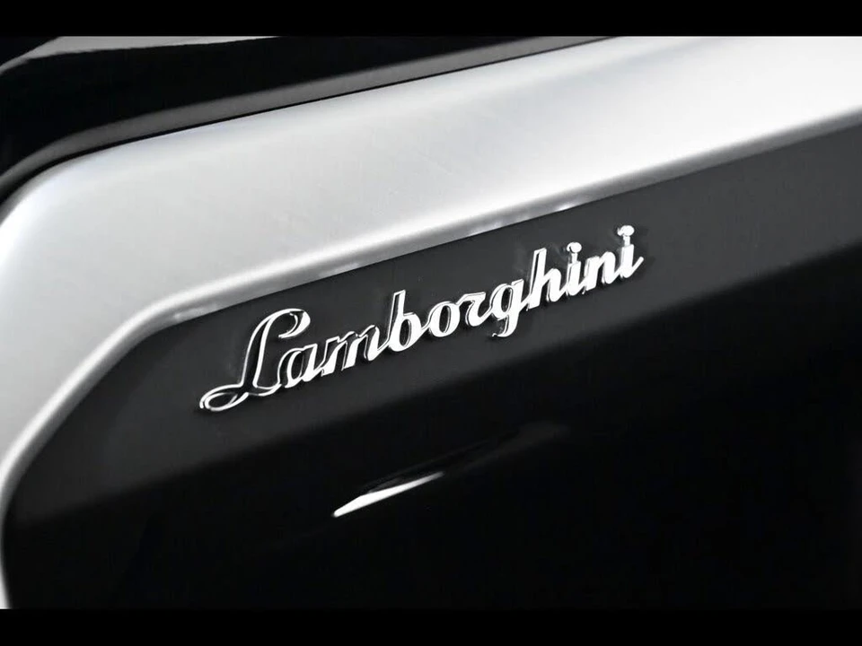 2020 Lamborghini Urus - Image 25 of 31