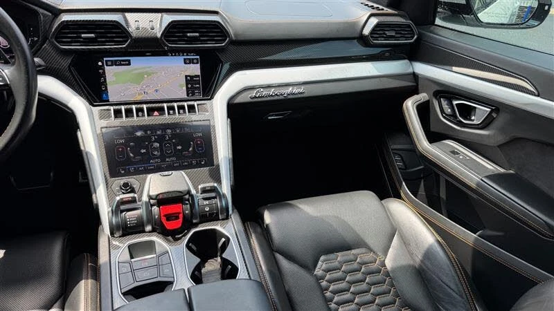 2020 Lamborghini Urus - Image 24 of 31