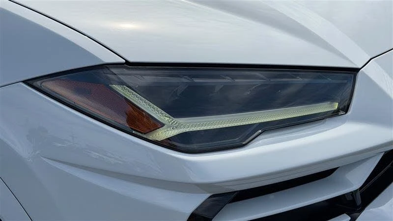 2020 Lamborghini Urus - Image 12 of 31