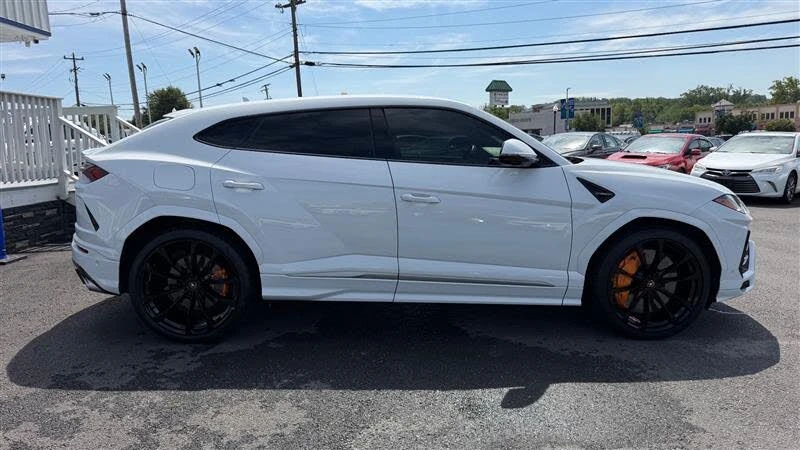 2020 Lamborghini Urus - Image 7 of 31