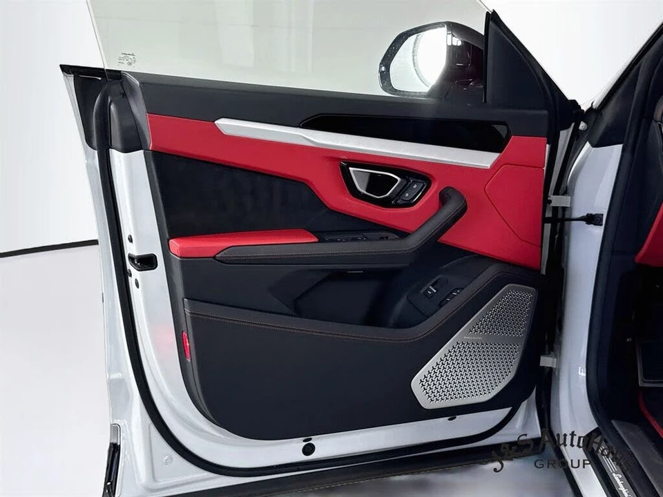 2020 Lamborghini Urus - Image 23 of 31
