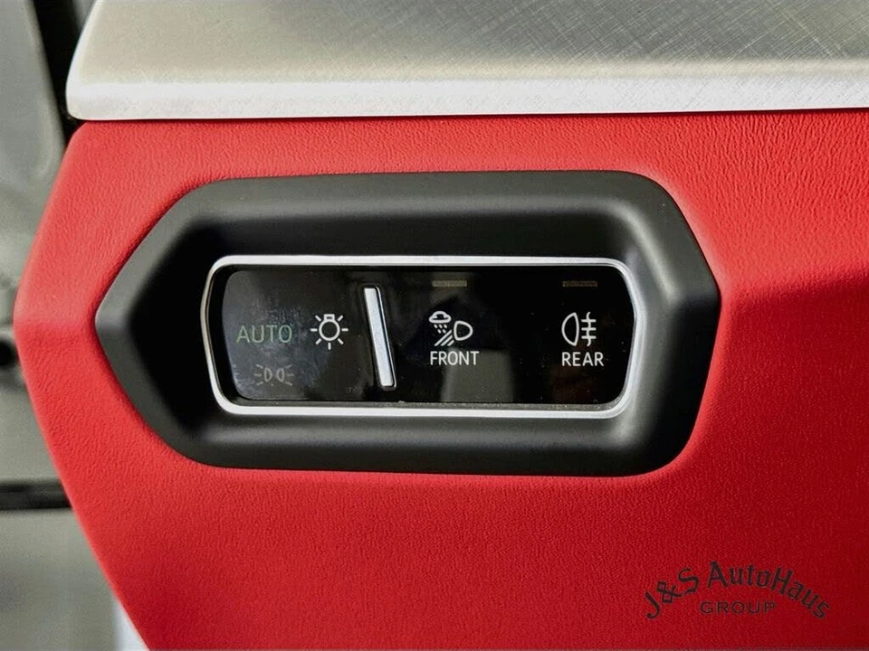 2020 Lamborghini Urus - Image 10 of 31