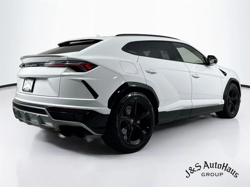 2020 Lamborghini Urus - Image 7 of 31