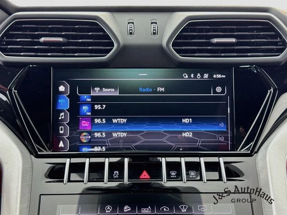 2020 Lamborghini Urus - Image 17 of 31