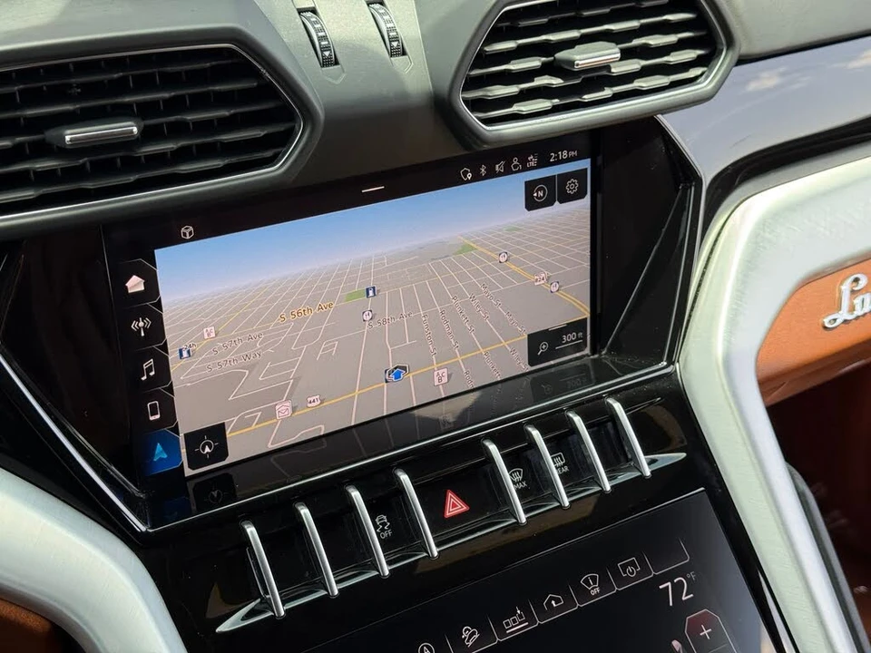 2020 Lamborghini Urus - Image 28 of 31