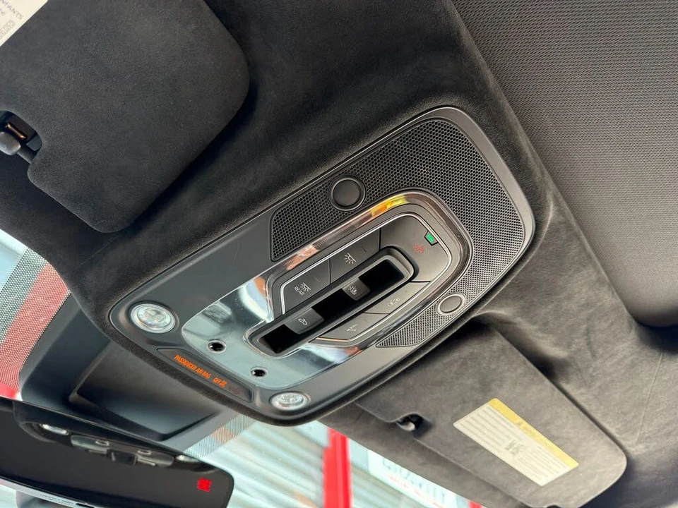 2020 Lamborghini Urus - Image 27 of 31